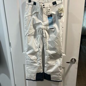 Arctix Women’s Off-White Snow Pants Have Two Small Spots